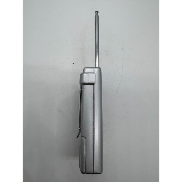 Grundig Mini World 100 PE Silver AM/FM Stereo Short Wave 1-6 Band Portable Radio - Picture 5 of 7